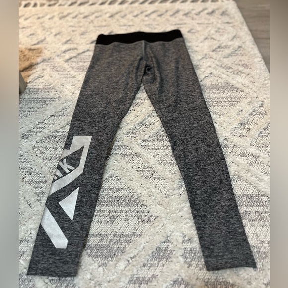 NWOT Victoria’s Secret PINK Leggings - Picture 2 of 4